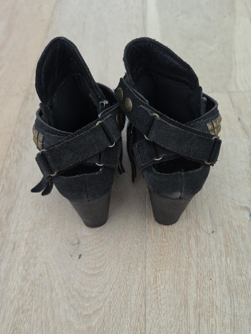 Kaanas Gobi Clog Bootie - Picture 6 of 12